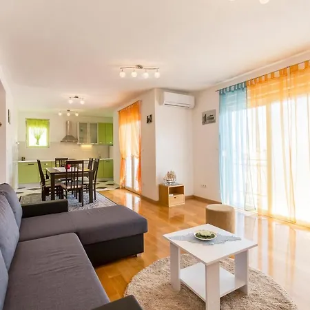 Apartman Baki Appartement *